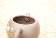 Load image into Gallery viewer, TianQingNi Julunzhu Yixing Teapot with Diancai Painting, 点彩天青泥巨轮珠壶, 120ml