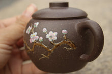Load image into Gallery viewer, TianQingNi Julunzhu Yixing Teapot with Diancai Painting, 点彩天青泥巨轮珠壶, 120ml