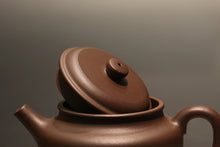 Load image into Gallery viewer, Dicaoqing Dezhong Yixing Teapot, 底槽青德种壶, 220ml