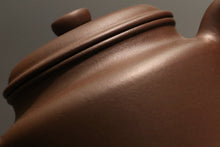 Load image into Gallery viewer, Dicaoqing Dezhong Yixing Teapot, 底槽青德种壶, 220ml