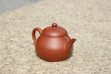 Load image into Gallery viewer, Zhuni Meng Chen Small Yixing Teapot with Diancai Flowers and Butterfly, 点彩朱泥孟臣小品, 120ml