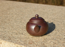 Load image into Gallery viewer, Wood Fired Small Shuiping Yixing Teapot, Dicaoqing clay, 柴烧底槽青小水平壶, 80ml