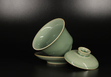 Load image into Gallery viewer, 120ml Master's Celadon Porcelain Gaiwan from Jingdezhen