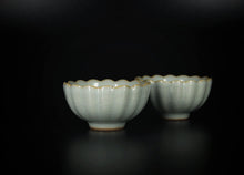 Load image into Gallery viewer, Pair of Matching 50ml Scalloped Ruyao Sky Blue Teacups, 天青汝窑茶杯