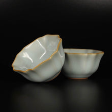 Load image into Gallery viewer, Pair of Matching 40ml Flower Ruyao Sky Blue Teacups, 天青汝窑茶杯