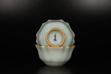 Load image into Gallery viewer, Pair of Matching 40ml Flower Ruyao Sky Blue Teacups, 天青汝窑茶杯