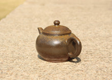 Load image into Gallery viewer, Wood Fired Small Shuiping Yixing Teapot, Dicaoqing clay, 柴烧底槽青小水平壶, 80ml