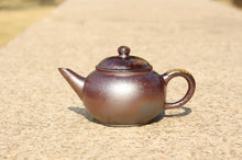 Load image into Gallery viewer, Wood Fired Small Shuiping Yixing Teapot, Dicaoqing clay, 柴烧底槽青小水平壶, 80ml