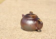 Load image into Gallery viewer, Wood Fired Small Shuiping Yixing Teapot, Dicaoqing clay, 柴烧底槽青小水平壶, 80ml