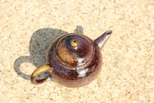 Load image into Gallery viewer, Wood Fired Small Shuiping Yixing Teapot, Dicaoqing clay, 柴烧底槽青小水平壶, 80ml