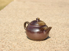 Load image into Gallery viewer, Wood Fired Small Shuiping Yixing Teapot, Dicaoqing clay, 柴烧底槽青小水平壶, 80ml