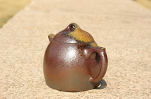 Load image into Gallery viewer, Wood Fired Qinquan Yixing Teapot, Benshan Zini clay, 柴烧本山紫泥秦权壶, 200ml