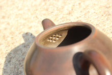 Load image into Gallery viewer, 105ml Hehuan Nixing Teapot 坭兴合欢壶 by Wu Sheng Sheng