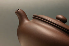 Load image into Gallery viewer, Dicaoqing Bianfu Yixing Teapot, 底槽青扁腹壶, 200ml