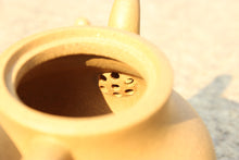 Load image into Gallery viewer, Huangjin Duan Gourd Yixing Teapot, 黄金段葫芦壶, 220ml