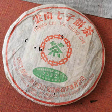 Load image into Gallery viewer, 2000 Zhongcha CNNP 7532 Raw Pu'er Tea Cake, 2000年中茶7532(雪印)纪念饼