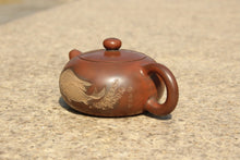 Load image into Gallery viewer, 120ml Xishi Nixing Teapot with Carvings of Fish by Li Changquan, 坭兴陶扁西施(黎昌权刻绘)
