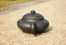 Load image into Gallery viewer, Heini (Wuhui Dicaoqing) Dicaoqing Aipan Yixing Teapot, 焐灰底槽青矮潘壶, 150ml