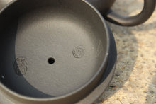 Load image into Gallery viewer, Heini (Wuhui Dicaoqing) Dicaoqing Aipan Yixing Teapot, 焐灰底槽青矮潘壶, 150ml