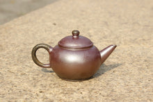 Load image into Gallery viewer, Wood Fired Small Shuiping Yixing Teapot, Dicaoqing clay, 柴烧底槽青小水平壶, 80ml