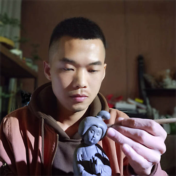 Inside a Porcelain Studio: An Interview with Sculptor Chen Feng-Ji