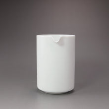 Load image into Gallery viewer, Cylindrical Tianbaiyou Jingdezhen Porcelain Fair Cup 甜白釉陶瓷公道杯
