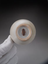 Load image into Gallery viewer, Ink Painting Series Teacup by Taoshan Studio No.1 桃山房赤白杯 100ml
