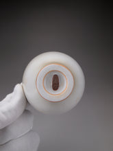 Load image into Gallery viewer, Ink Painting Series Teacup by Taoshan Studio No.2 桃山房赤白杯 100ml

