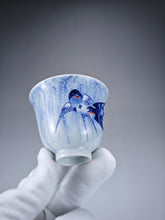 Load image into Gallery viewer, 100ml Qinghua Swallows Jingdezhen Porcelain Teacup by KuangShi 耕隐青花手绘仰钟杯-燕子
