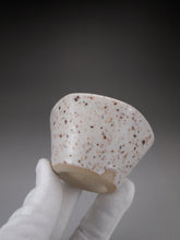 Load image into Gallery viewer, Pearl Series Hexagonal Teacup by Taoshan Studio 桃山房珍珠岩六方杯 100ml
