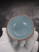 Load image into Gallery viewer, 100ml Azure Ruyao PinmingTeacup 汝窑天青品茗杯
