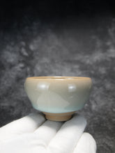 Load image into Gallery viewer, 100ml Ltd. Ed. Ruyao FangHua Beauty’s Shoulder Teacup 汝窑芳华美人肩
