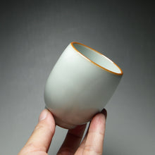 Load image into Gallery viewer, 100ml Moon White Ruyao Fragrance Smelling Teacup 月白汝窑闻香杯

