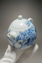 Load image into Gallery viewer, Qinghua Teapot Jingdezhen Fine Porcelain Teapot by KuangShi 耕隐艺品匡石手绘龙蛋壶 100ml
