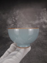 Load image into Gallery viewer, 100ml Azure Ruyao PinmingTeacup 汝窑天青品茗杯
