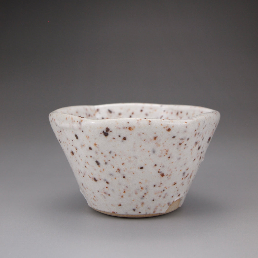 Pearl Series Hexagonal Teacup by Taoshan Studio 桃山房珍珠岩六方杯 100ml