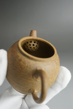Load image into Gallery viewer, Fully Handmade duanni Julunzhu Teapot with carving by Dasheng 全手工大生段泥刻绘巨轮珠 100ml
