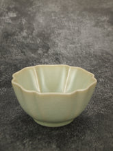 Load image into Gallery viewer, 100ml Renaissance Series Ruyao Sunflower Teacup 汝窑复古釉葵口杯
