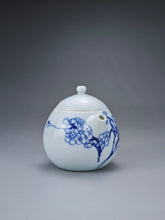 Load image into Gallery viewer, 100ml Fully Handmade Qinghua Jingdezhen Fine Porcelain Teapot by KuangShi 耕隐艺品匡石手绘龙蛋壶
