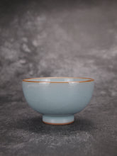 Load image into Gallery viewer, 100ml Azure Ruyao PinmingTeacup 汝窑天青品茗杯
