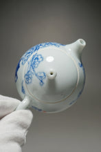 Load image into Gallery viewer, Qinghua Teapot Jingdezhen Fine Porcelain Teapot by KuangShi 耕隐艺品匡石手绘龙蛋壶 100ml
