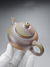 Load image into Gallery viewer, Wood Fired Jiangponi Julun Yixing Teapot 柴烧降坡泥巨轮珠 105ml
