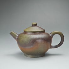 Load image into Gallery viewer, Wood Fired Jiangponi Julun Yixing Teapot 柴烧降坡泥巨轮珠 105ml
