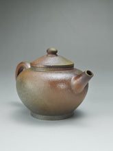 Load image into Gallery viewer, Wood Fired Jiangponi Julun Yixing Teapot 柴烧降坡泥巨轮珠 105ml
