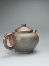 Load image into Gallery viewer, Wood Fired Jiangponi Julun Yixing Teapot 柴烧降坡泥巨轮珠 105ml
