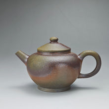 Load image into Gallery viewer, Wood Fired Jiangponi Julun Yixing Teapot 柴烧降坡泥巨轮珠 105ml
