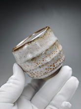 Load image into Gallery viewer, Shino Stoneware Teacup no.1 手工陶艺志野杯 110ml
