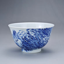 Load image into Gallery viewer, 110ml Qinghua Daffodils and Bird Jingdezhen Porcelain Teacup by KuangShi 耕隐青花手绘品茗杯-水仙
