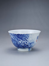 Load image into Gallery viewer, 110ml Qinghua Daffodils and Bird Jingdezhen Porcelain Teacup by KuangShi 耕隐青花手绘品茗杯-水仙
