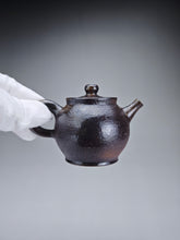 Load image into Gallery viewer, Wood Fired Dark Ash Elegant Nixing Teapot by Li Wenxin 李文新柴烧壶 100ml
